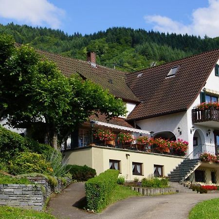 Landgasthof Gruener Baum Баденвайлер Екстериор снимка